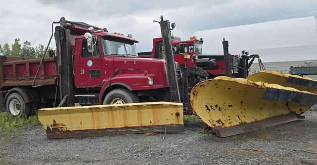 Image of Volvo WG equipment image 4