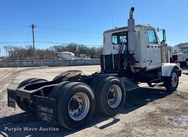 Image of Western Star 4900 equipment image 4