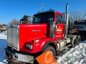 2001 Western Star 4900 Image