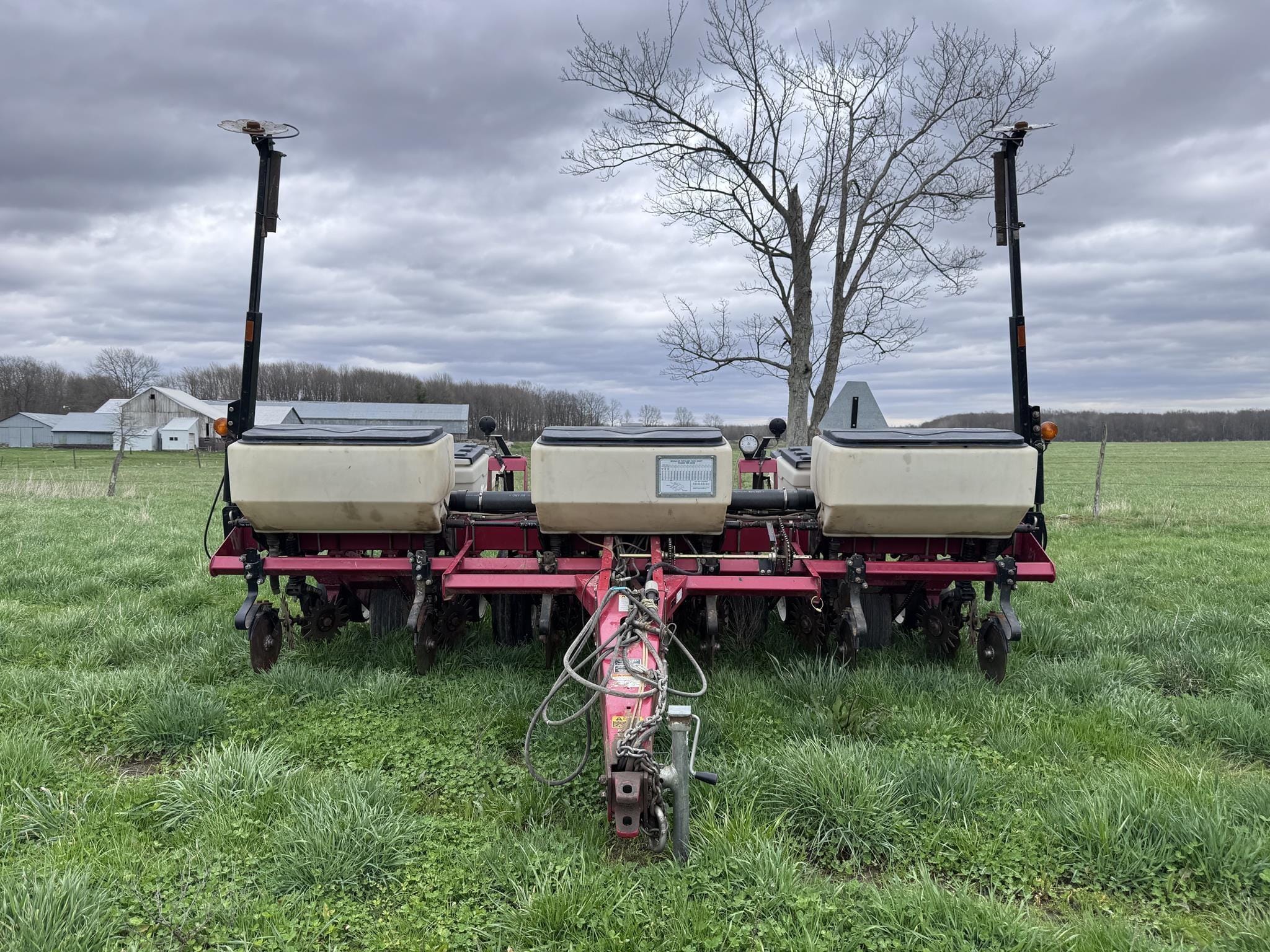 2001 White 6106 Equipment Image0