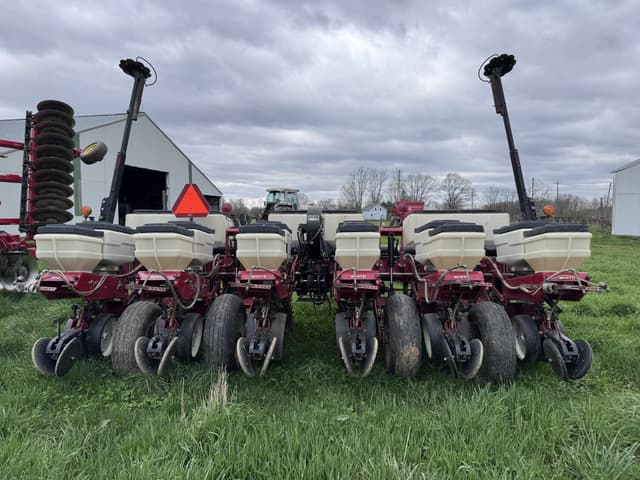 Image of White 6106 equipment image 1