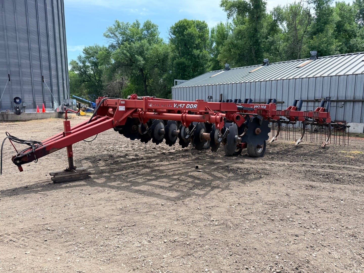 2001 Wil-Rich V957 Equipment Image0