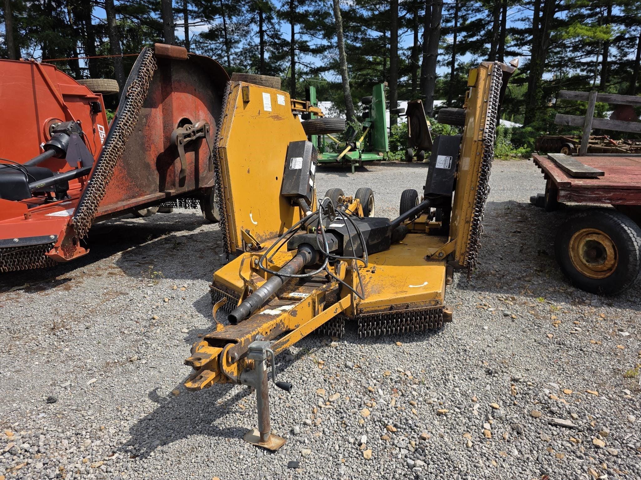 2001 Woods 3180 Equipment Image0