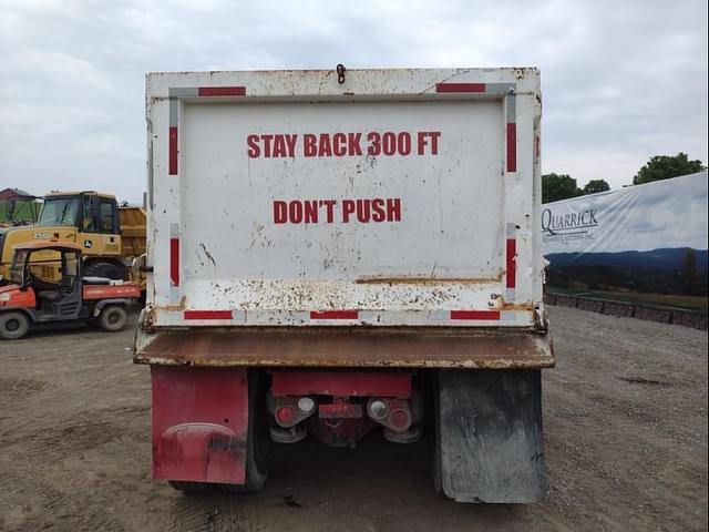 Image of Peterbilt 379 equipment image 3