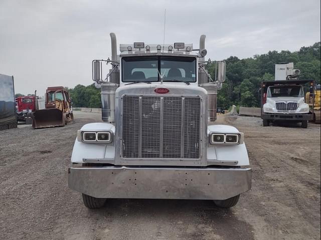 Image of Peterbilt 379 equipment image 1