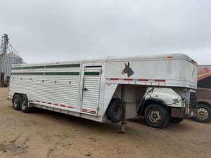 2002 Featherlite 8120 Image