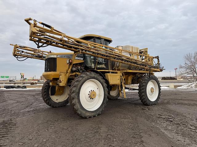 Image of Ag-Chem RoGator 1254 equipment image 1