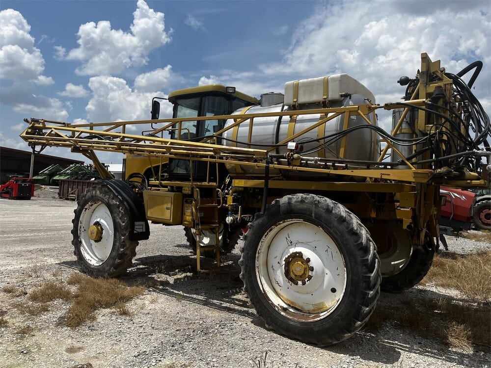 Ag-Chem RoGator 1254 Equipment Image0