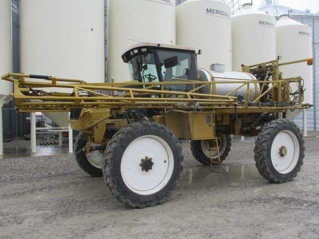 Main image Ag-Chem RoGator 854