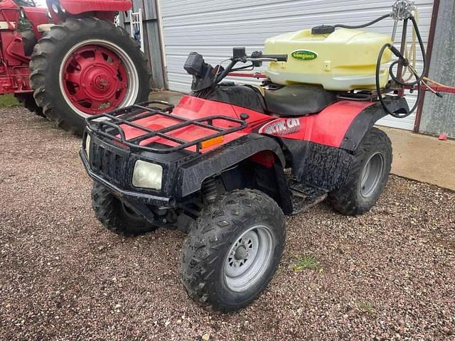 Image of Arctic Cat 400 equipment image 1