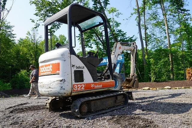 Image of Bobcat 322 equipment image 3