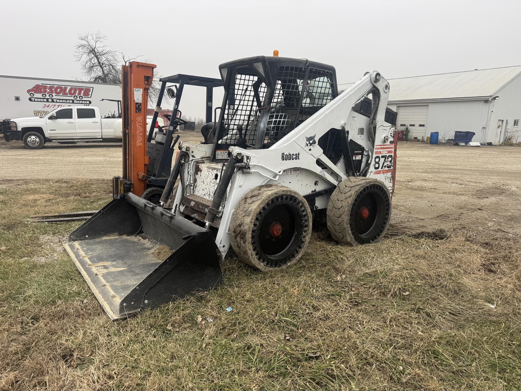 2002 Bobcat 873 Equipment Image0
