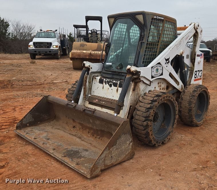 2002 Bobcat 873 Equipment Image0