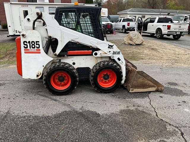 Image of Bobcat S185 equipment image 3