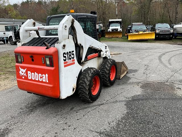 Image of Bobcat S185 equipment image 4