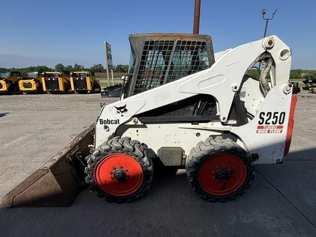 Image of Bobcat S250 equipment image 1