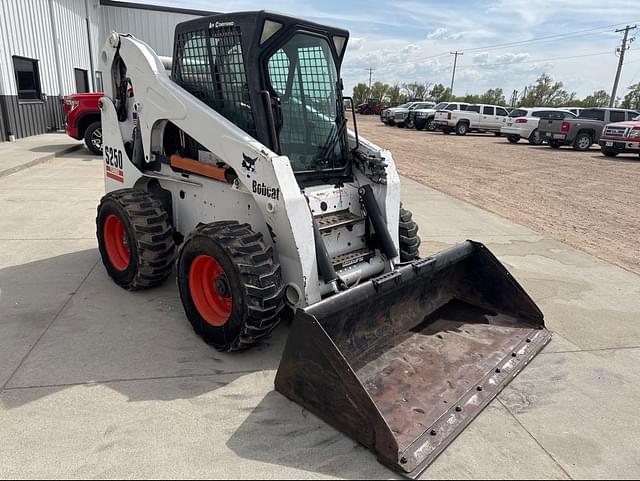 Image of Bobcat S250 equipment image 2