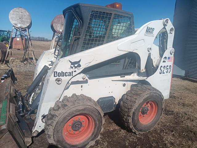 Image of Bobcat S250 equipment image 4