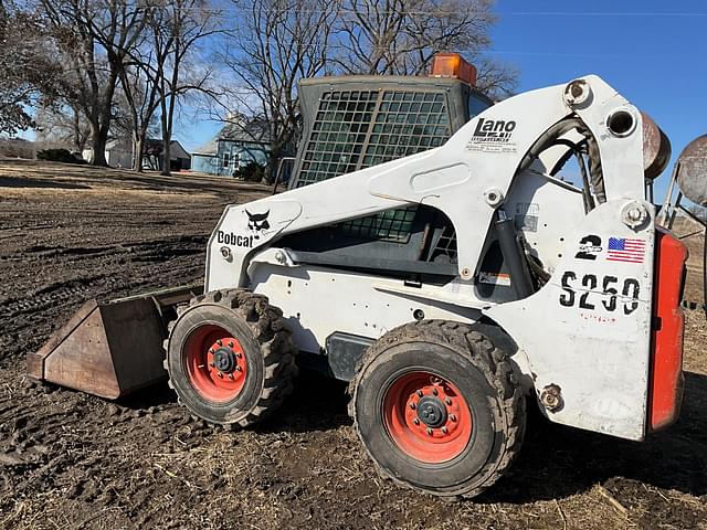 Image of Bobcat S250 equipment image 1