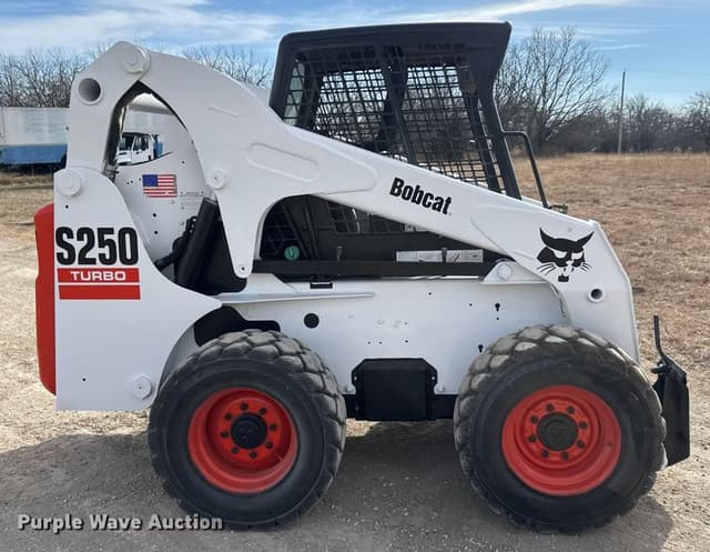 Image of Bobcat S250 equipment image 3