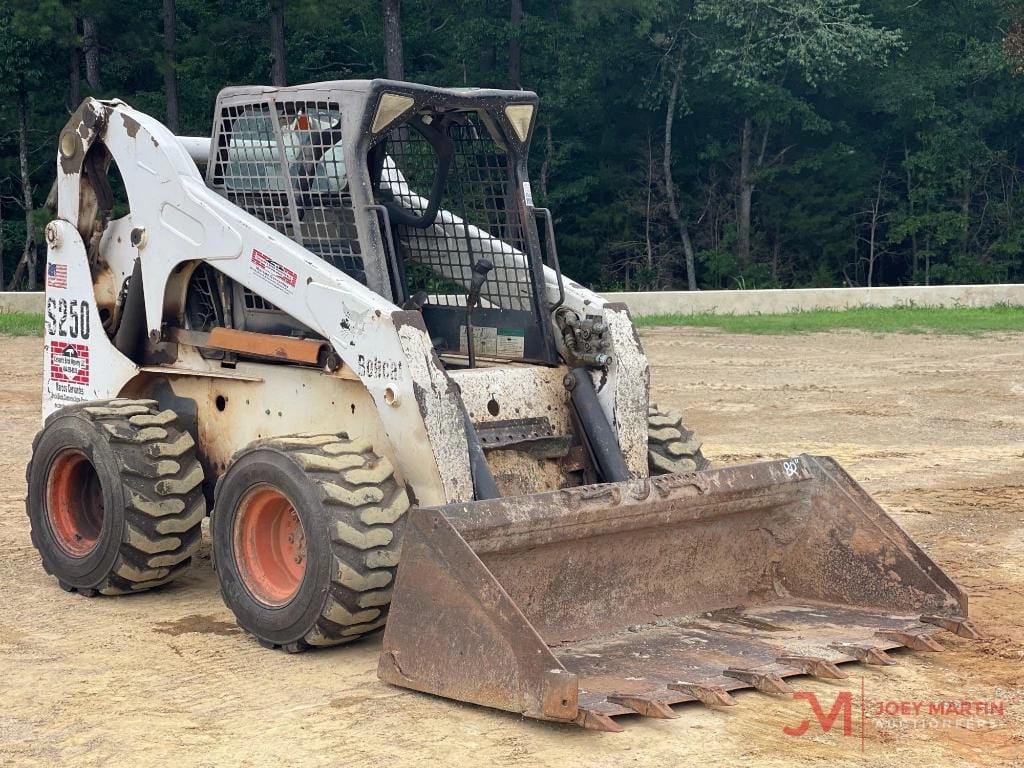 2002 Bobcat S250 Equipment Image0