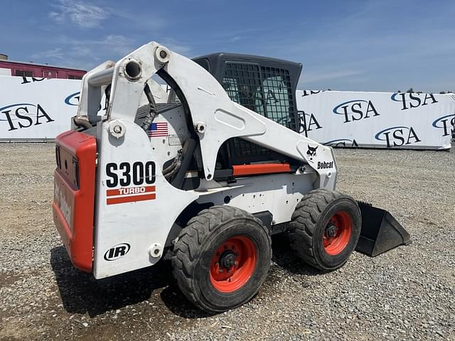 Image of Bobcat S300 equipment image 4