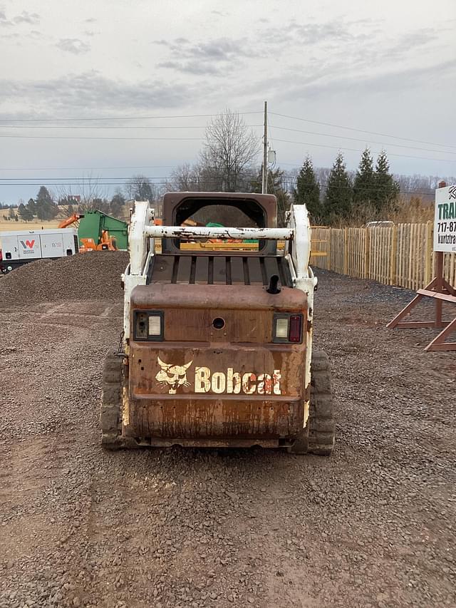 Image of Bobcat T190 equipment image 3