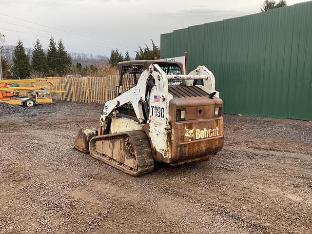 Image of Bobcat T190 equipment image 2