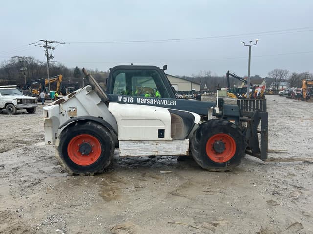 Image of Bobcat V518 equipment image 4
