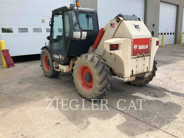 Image of Bobcat V623 equipment image 3