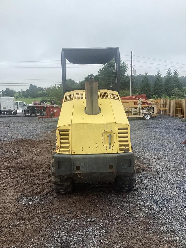 Image of Bomag BW145PDH-3 equipment image 2