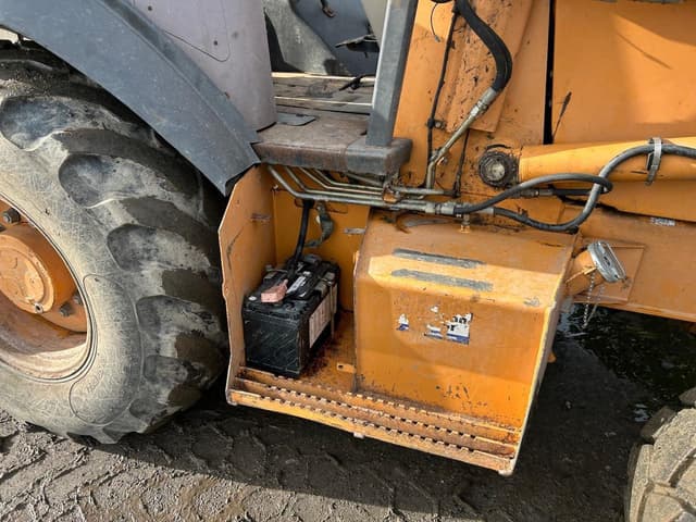 Image of Case 570M XT equipment image 2