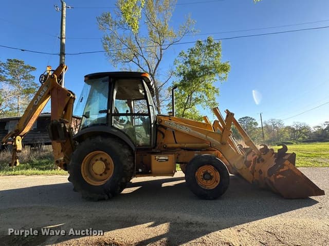 Image of Case 580M equipment image 3