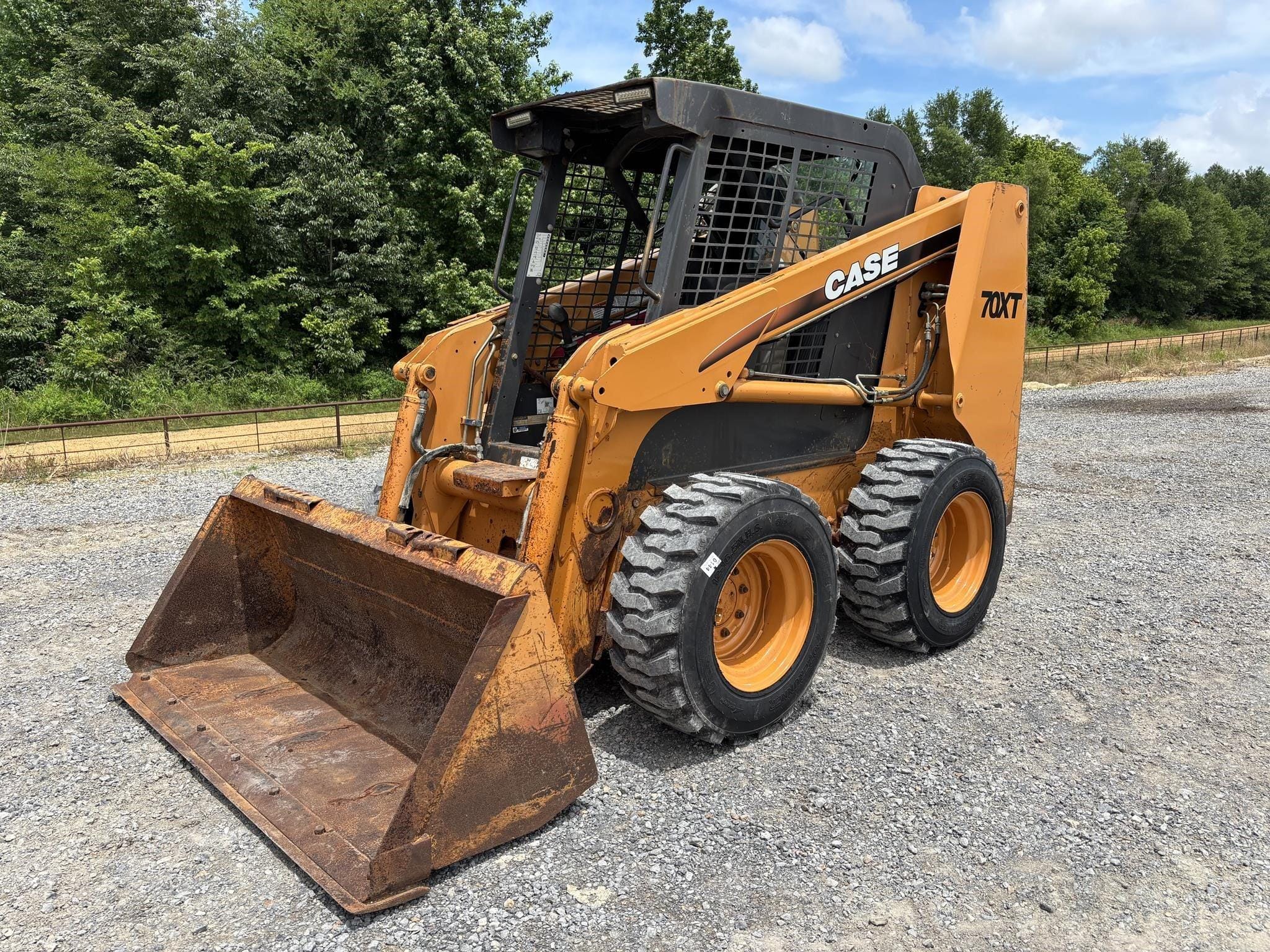 2002 Case 70XT Equipment Image0
