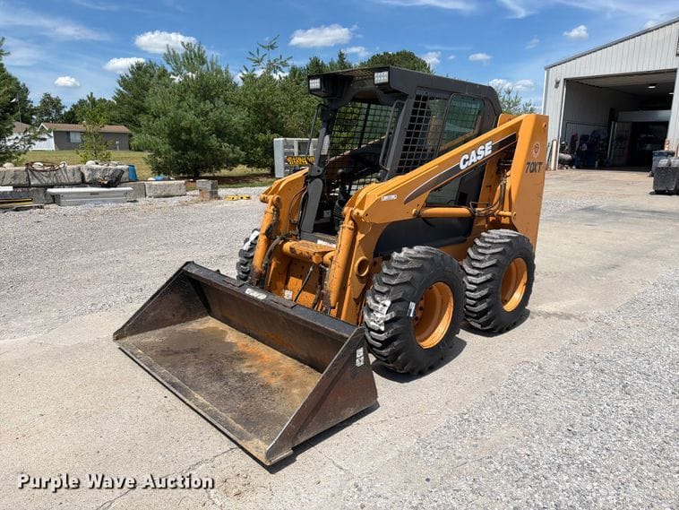 2002 Case 70XT Equipment Image0