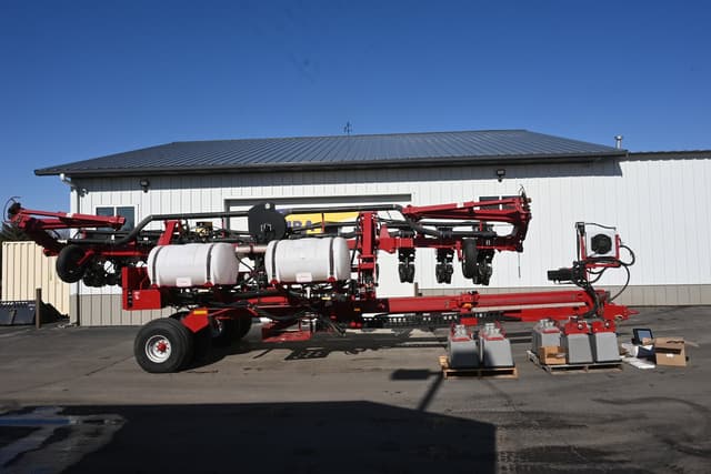 Image of Case IH 1200 equipment image 1