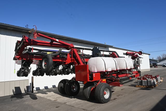 Image of Case IH 1200 equipment image 2