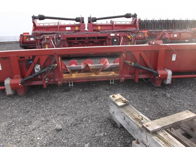 Image of Case IH 2212 equipment image 3