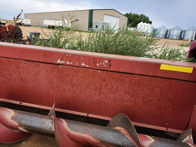 Image of Case IH 2212 equipment image 3