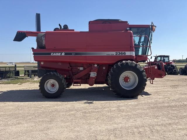 Image of Case IH 2366 equipment image 3