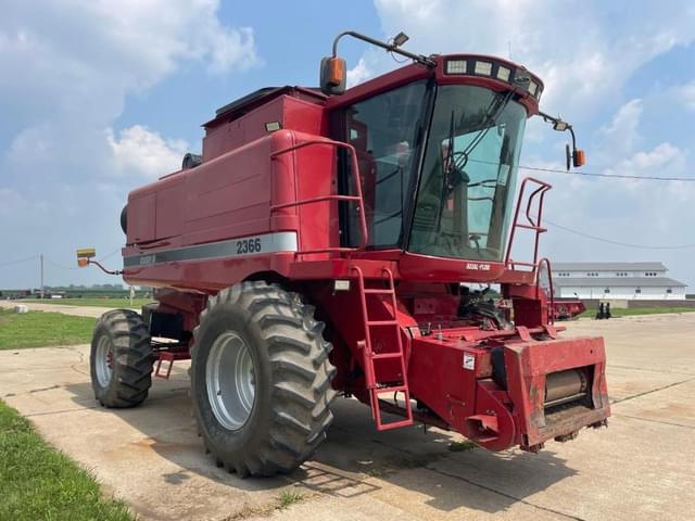 Image of Case IH 2366 equipment image 2