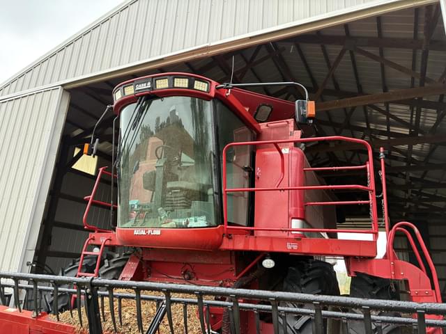 Image of Case IH 2388 equipment image 2