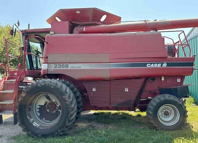 Image of Case IH 2388 equipment image 2