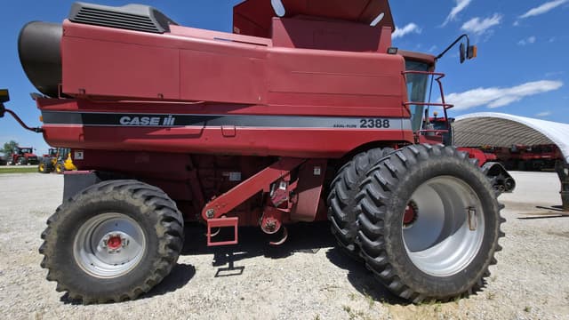 Image of Case IH 2388 equipment image 3