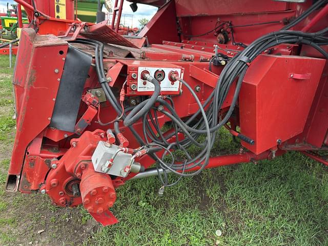 Image of Case IH 2388 equipment image 4