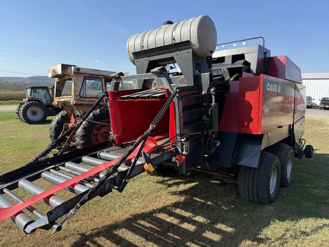 Image of Case IH LBX431 equipment image 4