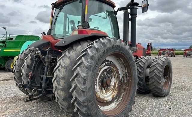 Image of Case IH MX240 equipment image 3