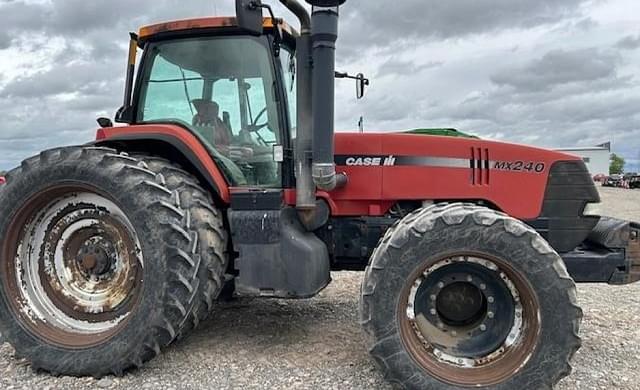 Image of Case IH MX240 equipment image 2