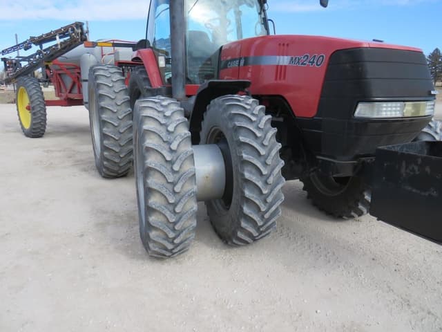 Image of Case IH MX240 equipment image 2