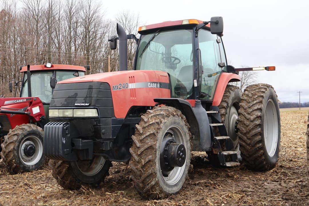 Image of Case IH MX240 Image 0